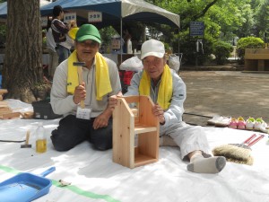 岩舘さん、鈴木さん、本棚の具合はいかがですか